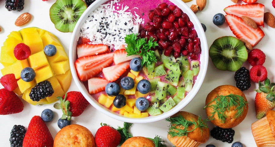 Foods That Help Combat Cold Sores and Sore Throats