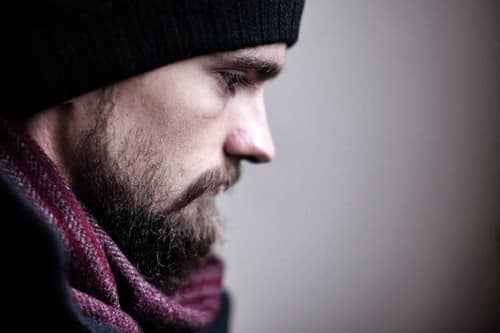 How to Tell the Difference between an Ingrown Hair and a Cold Sore
